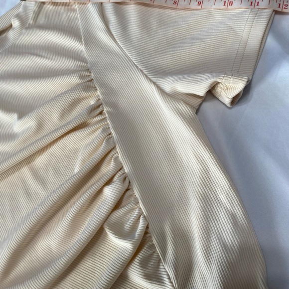 Tan Ribbed Asymmetrical Front Scrunched Top Juniors Large - Picture 9 of 11